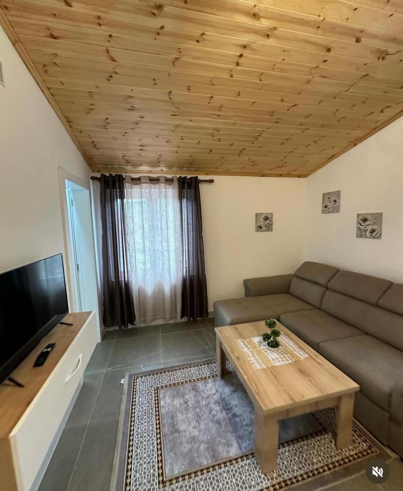 Qyteza Guest House & Camping Shkoder Exterior photo